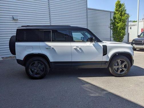 2025 Land Rover Defender P300
