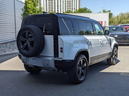 2025 Land Rover Defender P300
