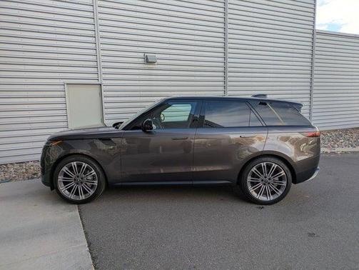2025 Land Rover Range Rover Sport P360 SE