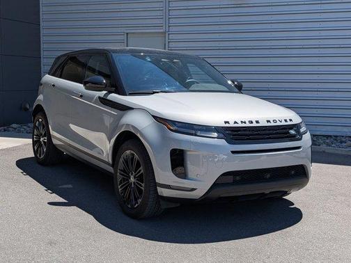 Seoul Pearl Silver 2026 Land Rover Range Rover Evoque Core S