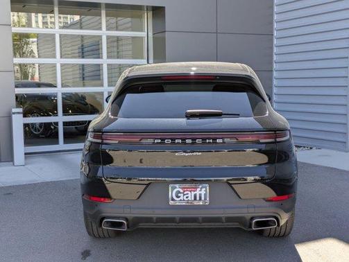 2024 Porsche Cayenne Base
