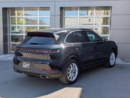 2024 Porsche Cayenne Base