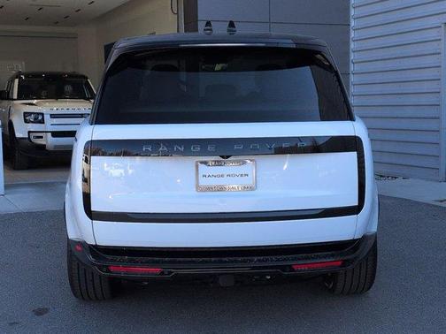 2026 Land Rover Range Rover P400 SE