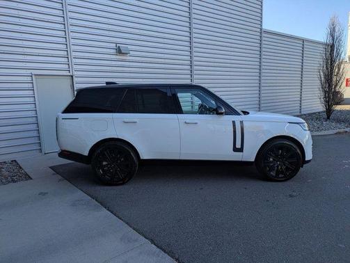 2026 Land Rover Range Rover P400 SE