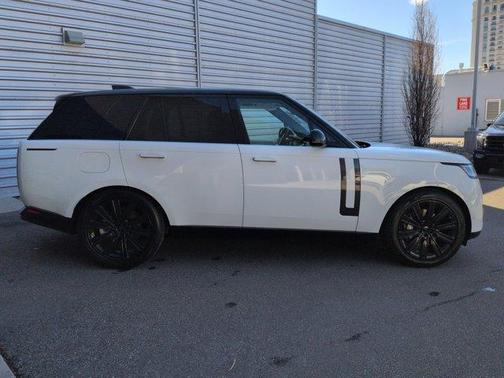 2026 Land Rover Range Rover P400 SE