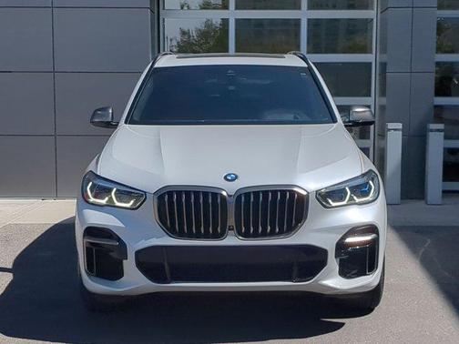 Mineral White Metallic 2023 BMW X5 M50i