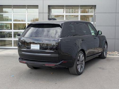 2025 Land Rover Range Rover P400 SE LWB 7 Seat