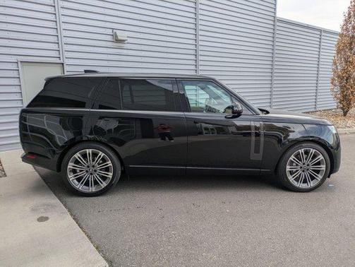 2025 Land Rover Range Rover P400 SE LWB 7 Seat