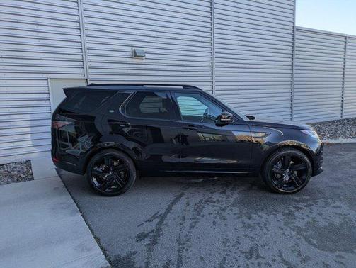 2026 Land Rover Discovery Tempest Edition