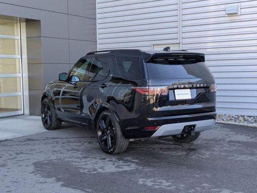 2026 Land Rover Discovery Tempest Edition