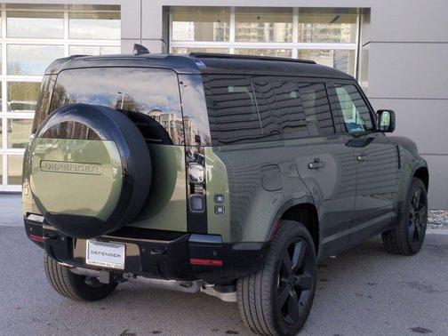 2026 Land Rover Defender P400 X-Dynamic SE