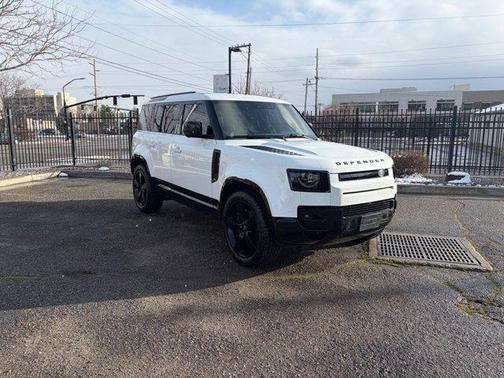 2024 Land Rover Defender 110 P400 X-Dynamic SE