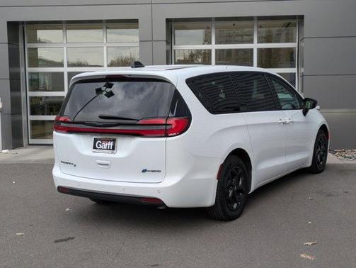 2023 Chrysler Pacifica Hybrid Limited