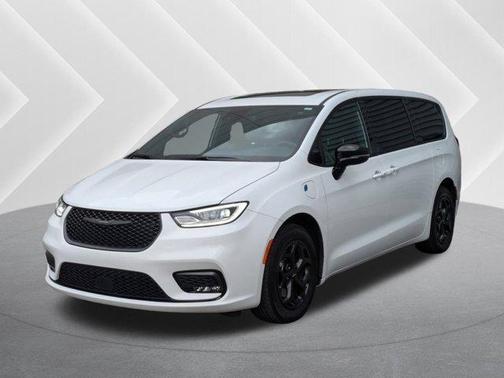 2023 Chrysler Pacifica Hybrid Limited