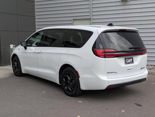 2023 Chrysler Pacifica Hybrid Limited