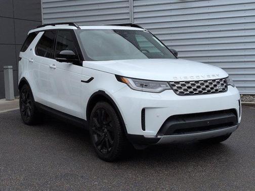 2025 Land Rover Discovery P300 S