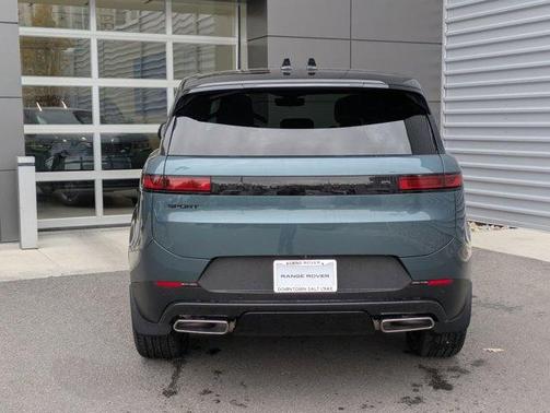 2025 Land Rover Range Rover Sport P360 SE