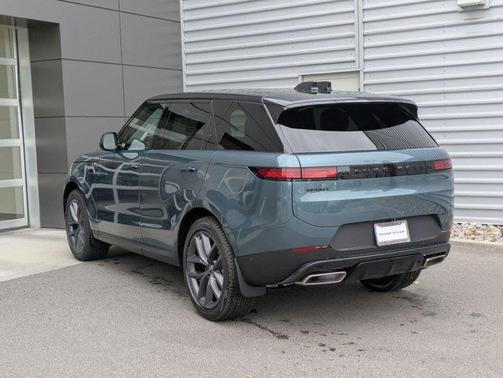 2025 Land Rover Range Rover Sport P360 SE