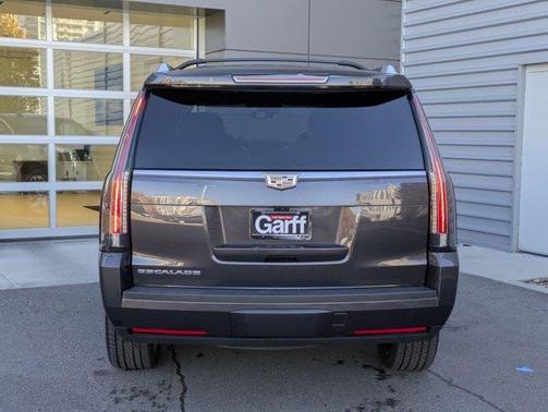 2017 Cadillac Escalade Premium Luxury