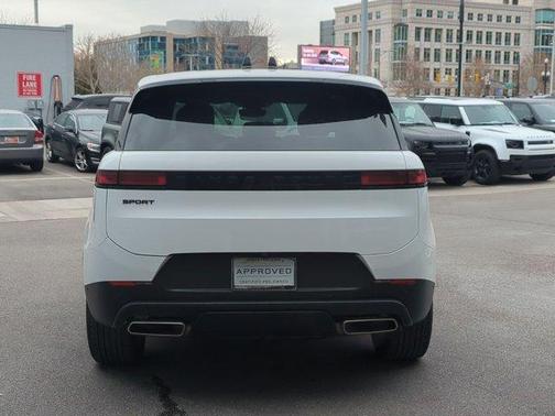 2024 Land Rover Range Rover Sport SE