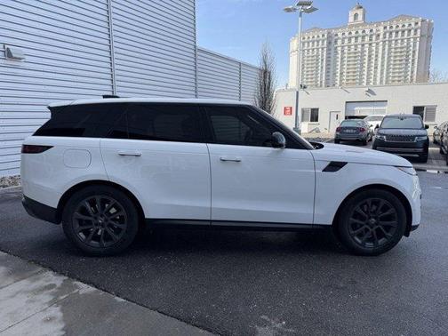 2024 Land Rover Range Rover Sport SE