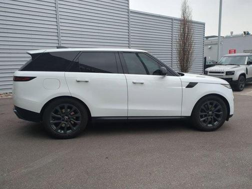 2024 Land Rover Range Rover Sport SE