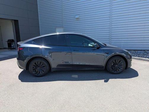 Gray 2024 Tesla Model Y Long Range