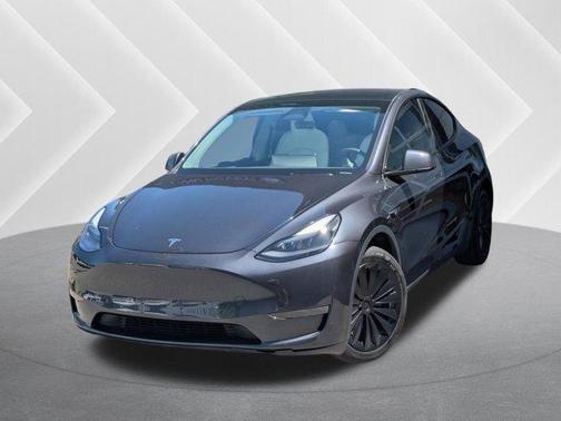 Gray 2024 Tesla Model Y Long Range