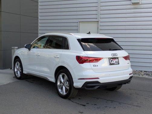 2024 Audi Q3 45 S line Premium