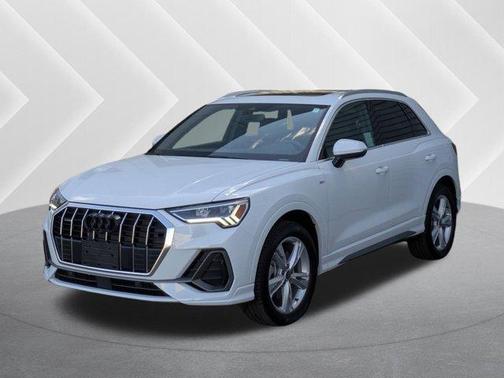 2024 Audi Q3 45 S line Premium