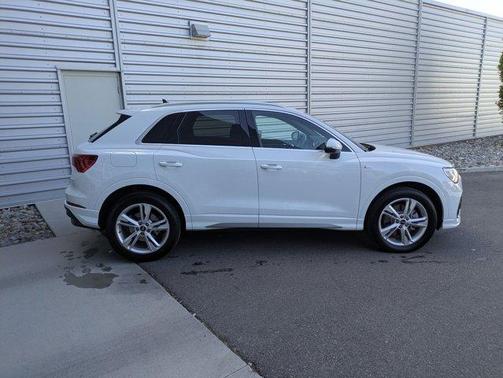2024 Audi Q3 45 S line Premium