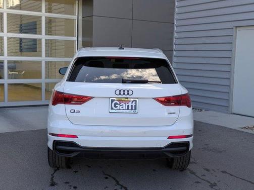 2024 Audi Q3 45 S line Premium