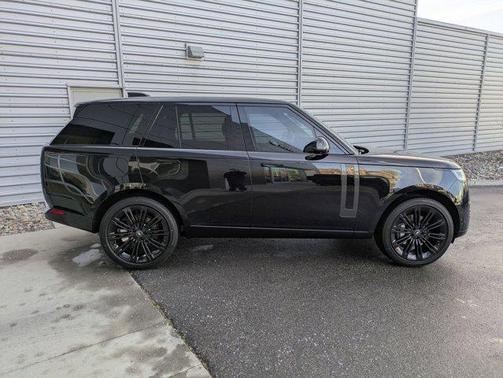 2025 Land Rover Range Rover P400 SE