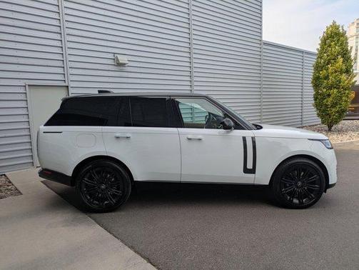 2025 Land Rover Range Rover P530 SE