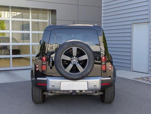 2025 Land Rover Defender P300