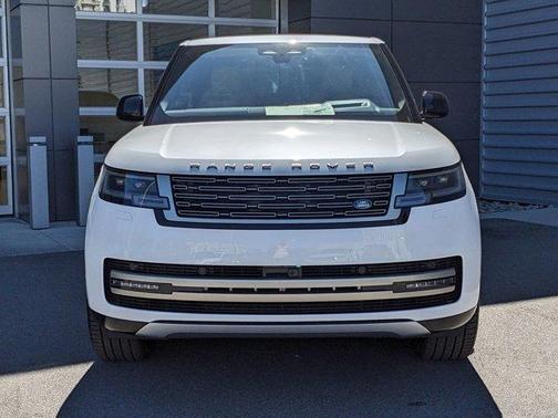 2025 Land Rover Range Rover P400 SE