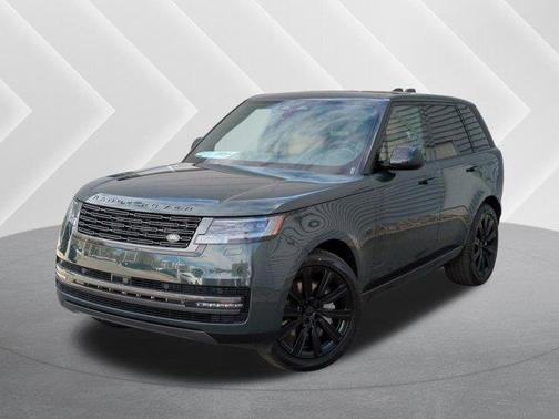 2026 Land Rover Range Rover P550e SE