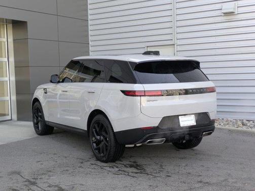 2025 Land Rover Range Rover Sport P360 SE