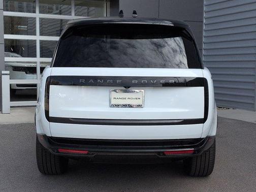 2025 Land Rover Range Rover P400 SE