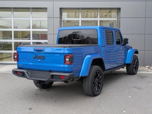 2023 Jeep Gladiator Overland