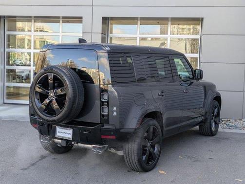 2025 Land Rover Defender P525 V8