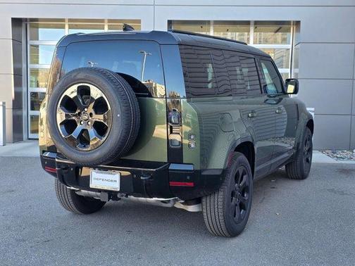 2026 Land Rover Defender 110 X-Dynamic SE