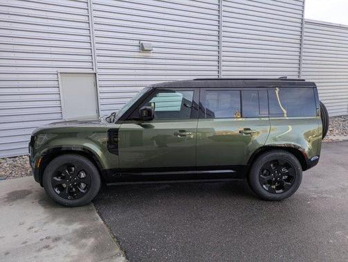 2026 Land Rover Defender 110 X-Dynamic SE