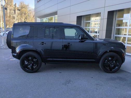 2026 Land Rover Defender P400 X-Dynamic SE