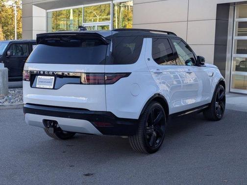 2026 Land Rover Discovery Tempest Edition