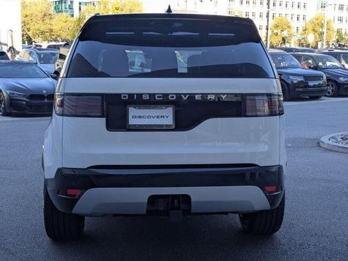 2026 Land Rover Discovery Tempest Edition