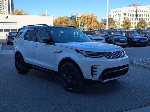 2026 Land Rover Discovery Tempest Edition