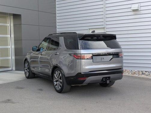 2024 Land Rover Discovery P360 Dynamic SE
