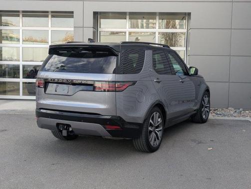 2024 Land Rover Discovery P360 Dynamic SE