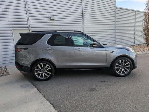 2024 Land Rover Discovery P360 Dynamic SE